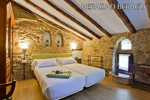 Heredad-Beragu-hotel-room-2
