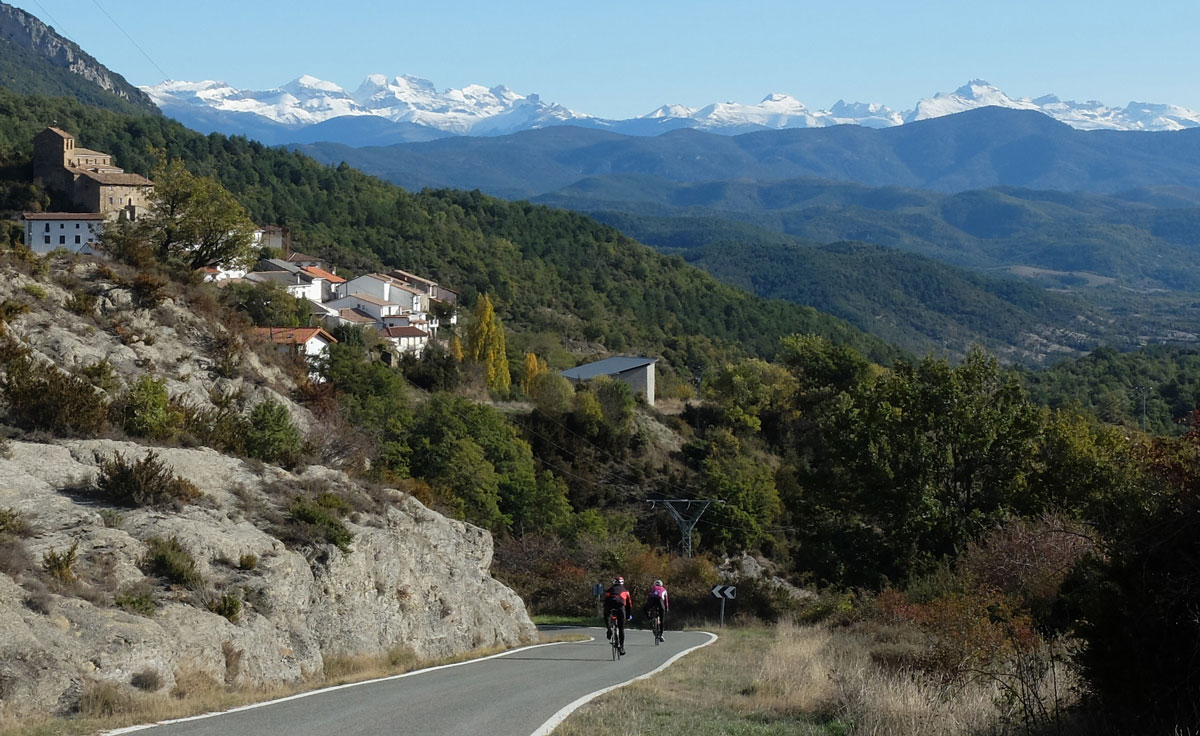 Pamplona-Castillos-del-Reyno-bike-route-Castillonuevo