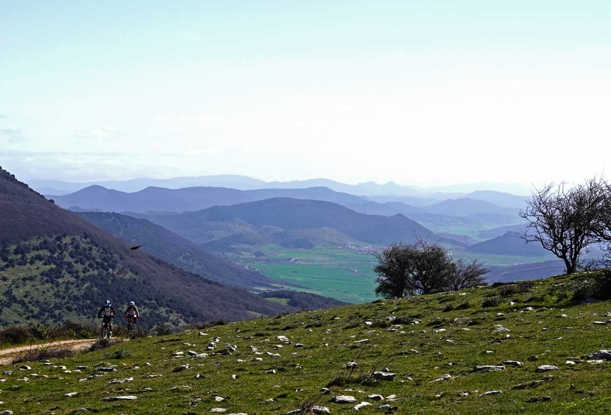 Cuenca de Pamplona desde Alto de Goni